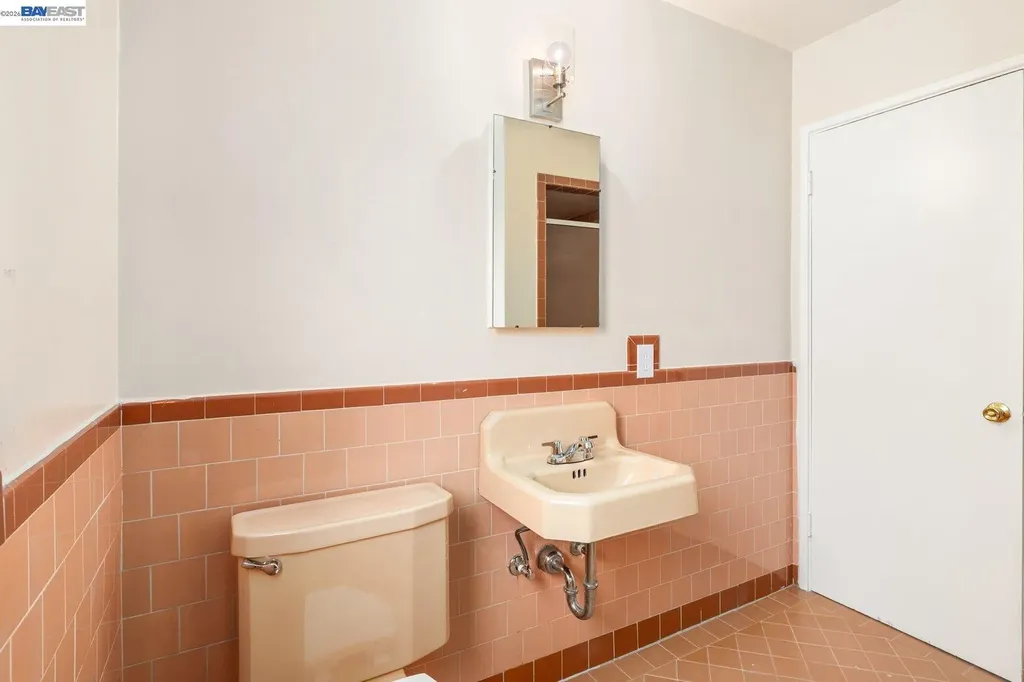 4144 Masterson Street Oakland CA 94619