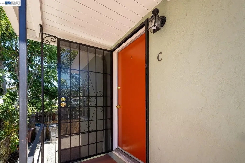 4144 Masterson Street Oakland CA 94619