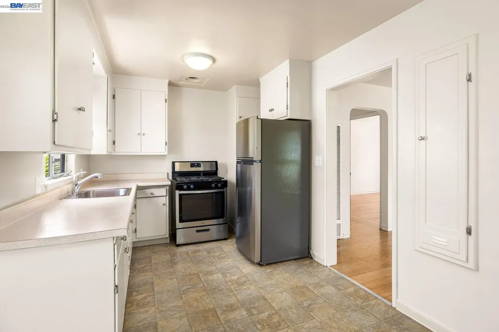 4144 Masterson Street Oakland CA 94619