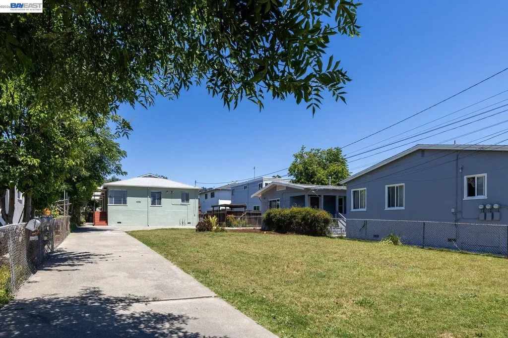 4144 Masterson Street Oakland CA 94619