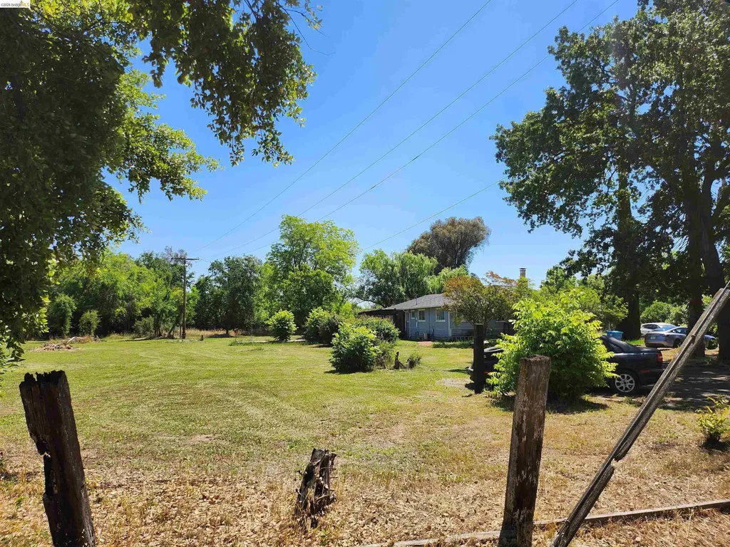 7750 Locke Road Vacaville CA 95688