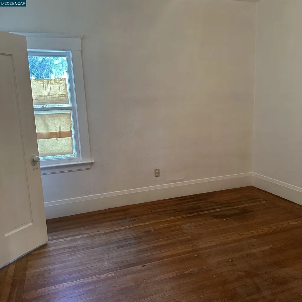 1605 90th Avenue Oakland CA 94603