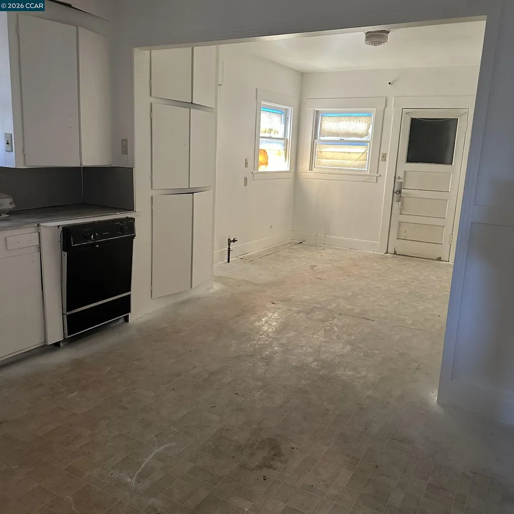 1605 90th Avenue Oakland CA 94603