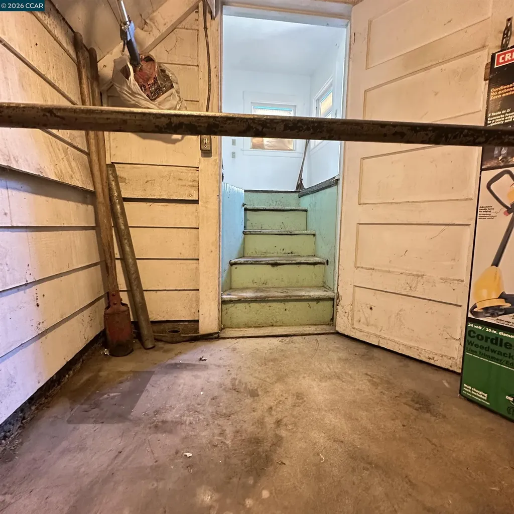 1605 90th Avenue Oakland CA 94603