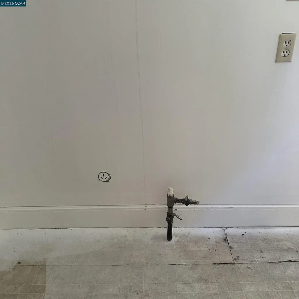 1605 90th Avenue Oakland CA 94603