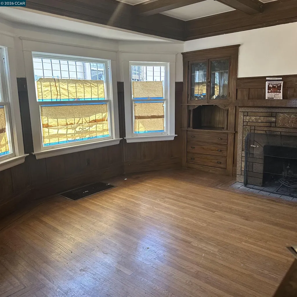 1605 90th Avenue Oakland CA 94603