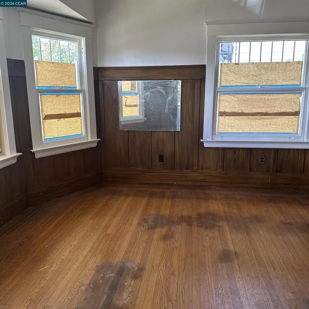 1605 90th Avenue Oakland CA 94603