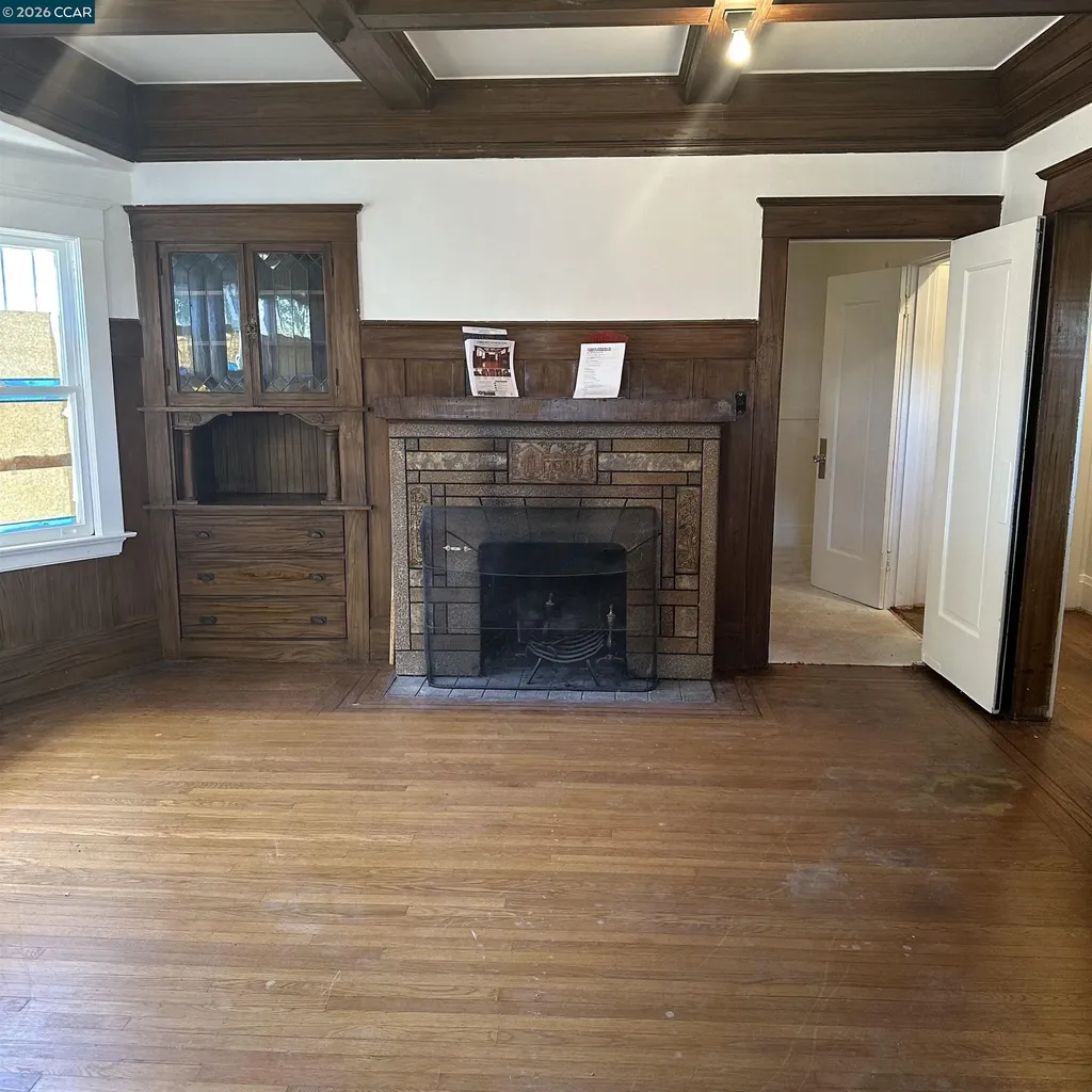 1605 90th Avenue Oakland CA 94603