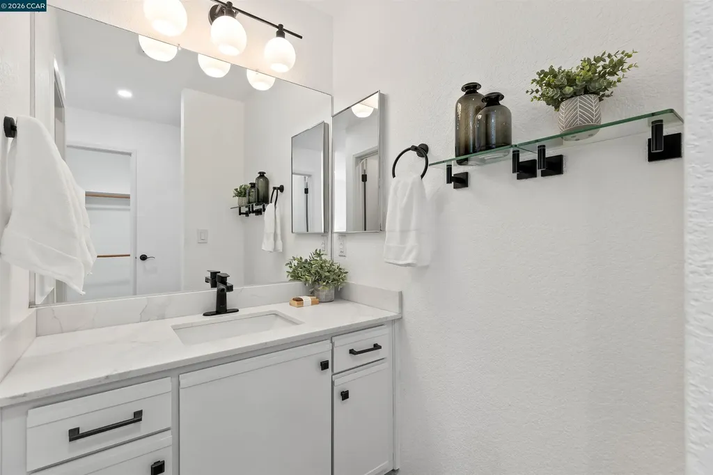 760 Canyon Oaks Drive Oakland CA 94605