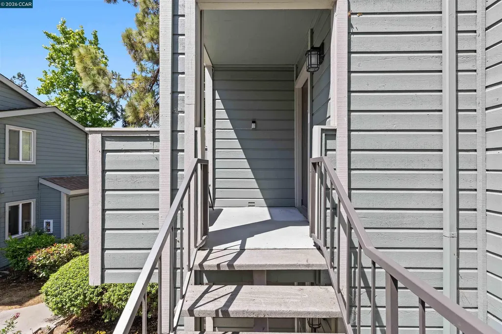 760 Canyon Oaks Drive Oakland CA 94605