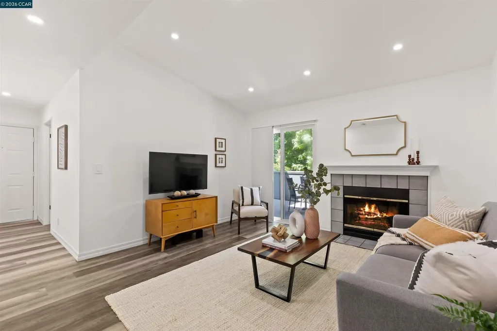760 Canyon Oaks Drive Oakland CA 94605