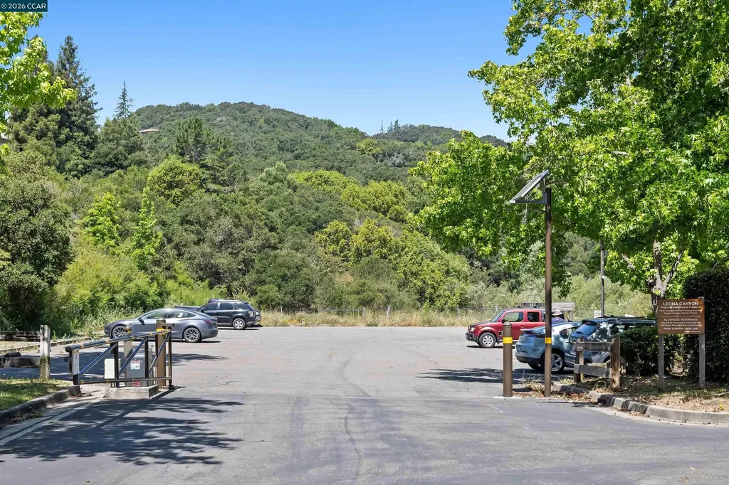 760 Canyon Oaks Drive Oakland CA 94605