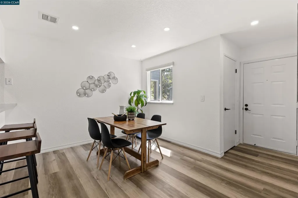 760 Canyon Oaks Drive Oakland CA 94605