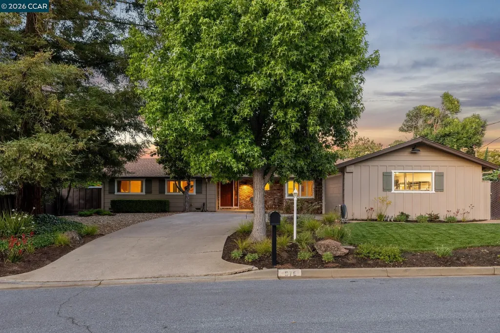 978 Kenston Drive Clayton CA 94517