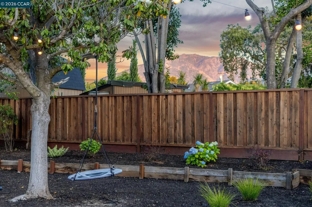 978 Kenston Drive Clayton CA 94517