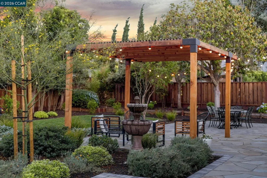 978 Kenston Drive Clayton CA 94517