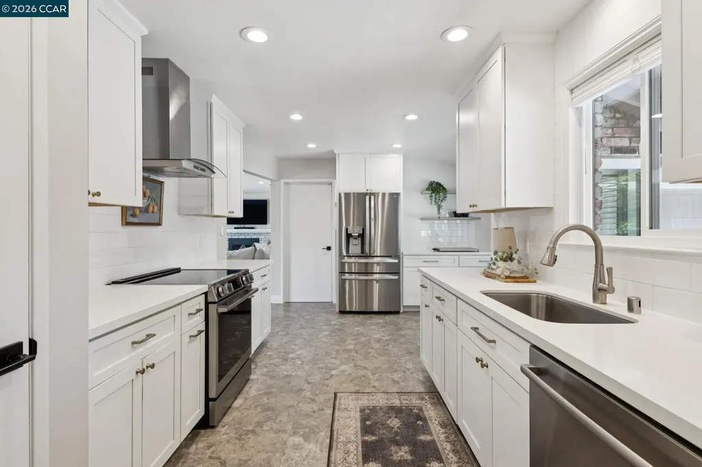 978 Kenston Drive Clayton CA 94517