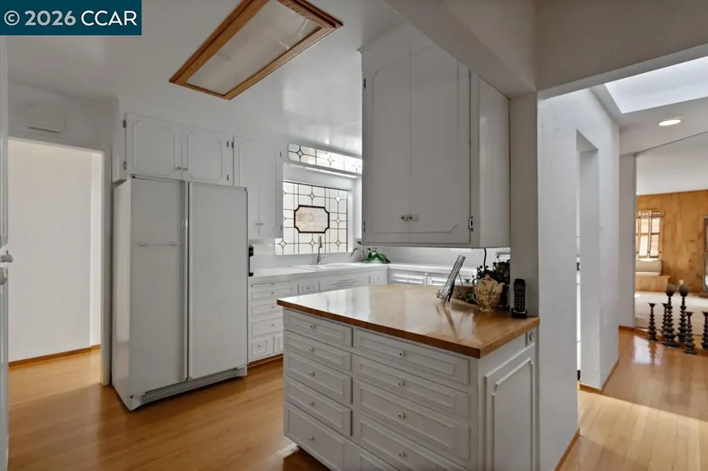 18508 Madison Avenue Castro Valley CA 94546