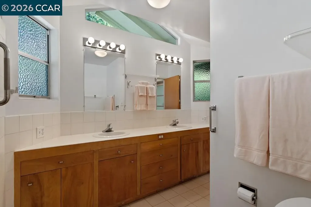 18508 Madison Avenue Castro Valley CA 94546