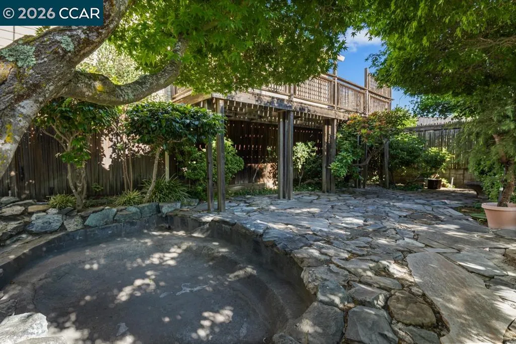 18508 Madison Avenue Castro Valley CA 94546