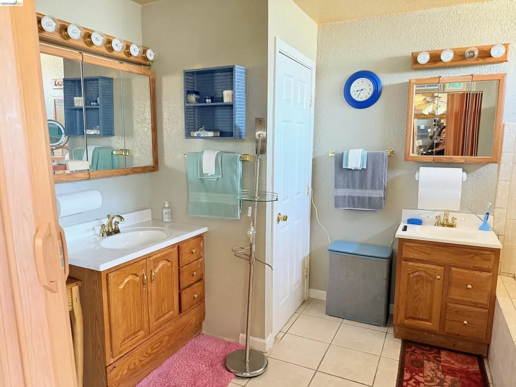 133 Meadowlark Way Hercules CA 94547