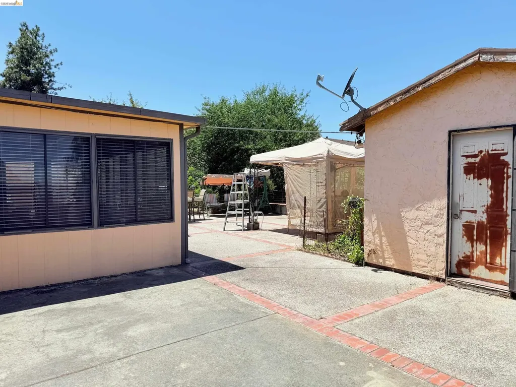 133 Meadowlark Way Hercules CA 94547