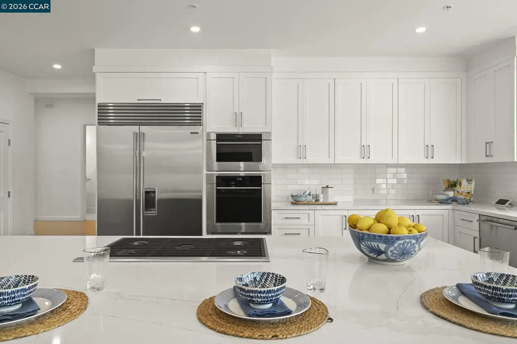 1 Oakview Terrace Orinda CA 94563