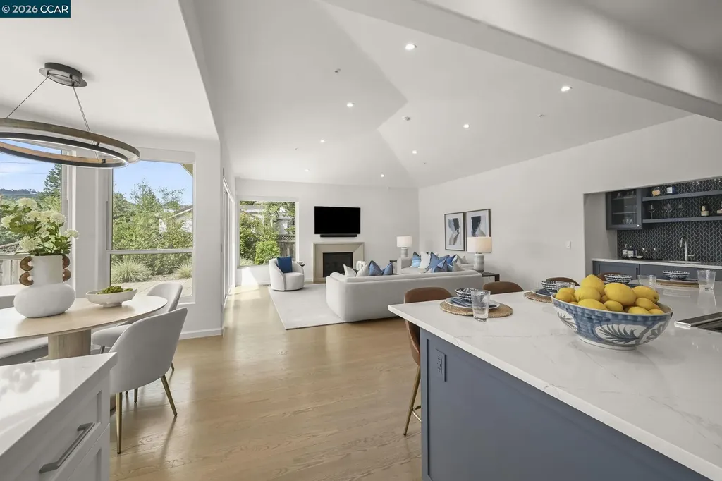 1 Oakview Terrace Orinda CA 94563