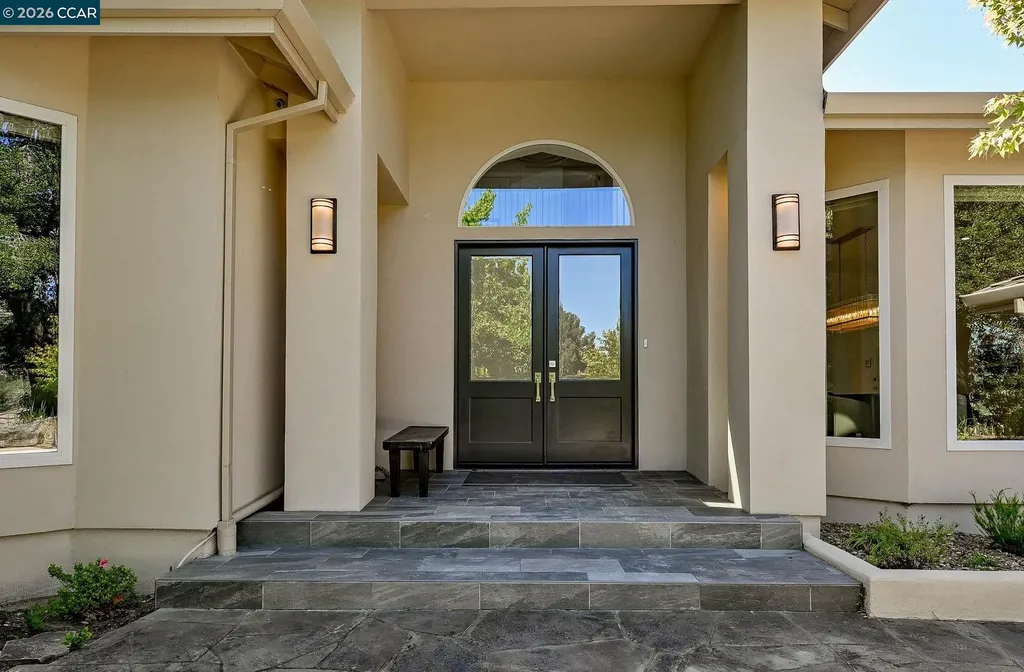 1 Oakview Terrace Orinda CA 94563