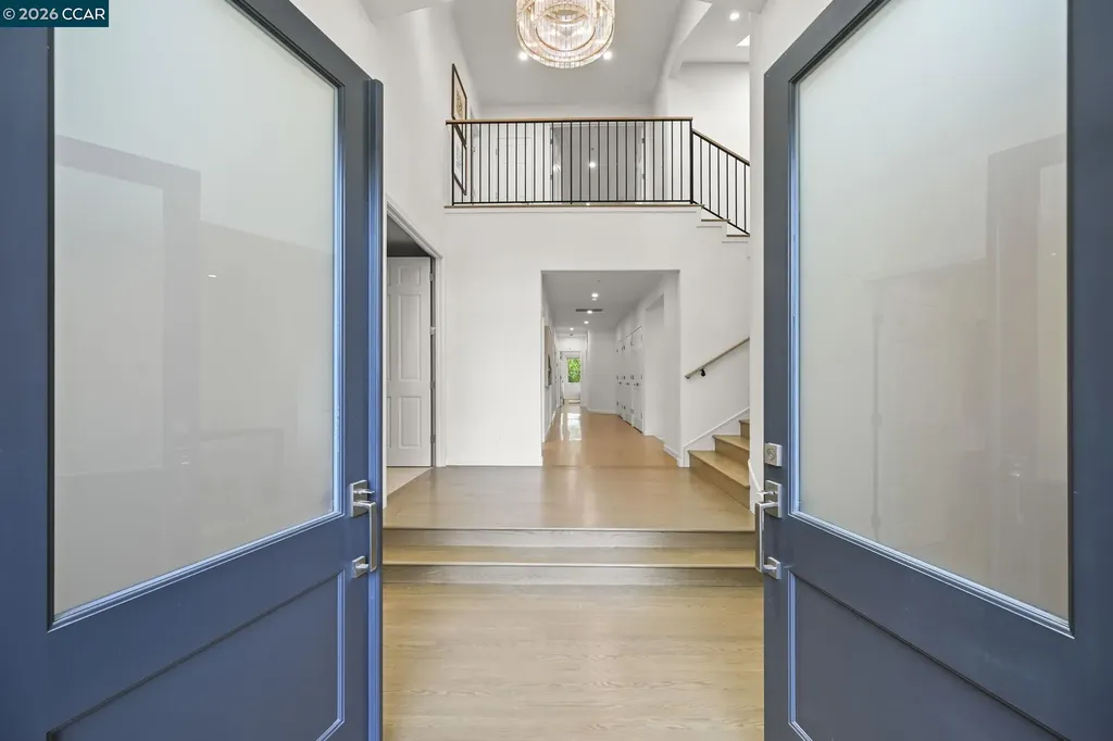 1 Oakview Terrace Orinda CA 94563