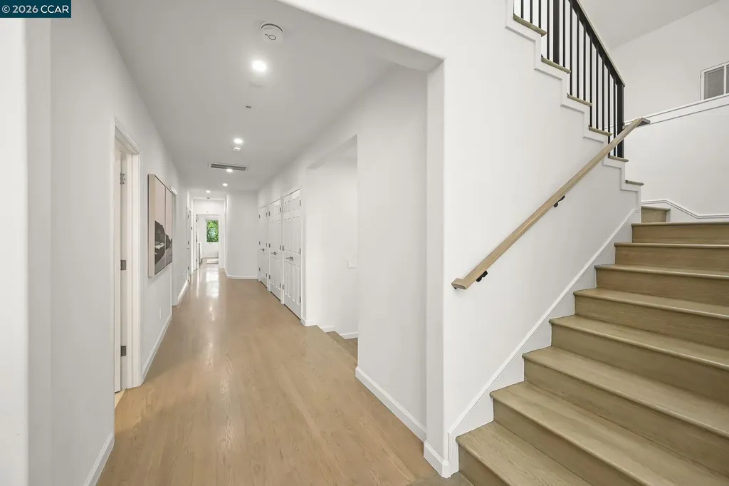 1 Oakview Terrace Orinda CA 94563