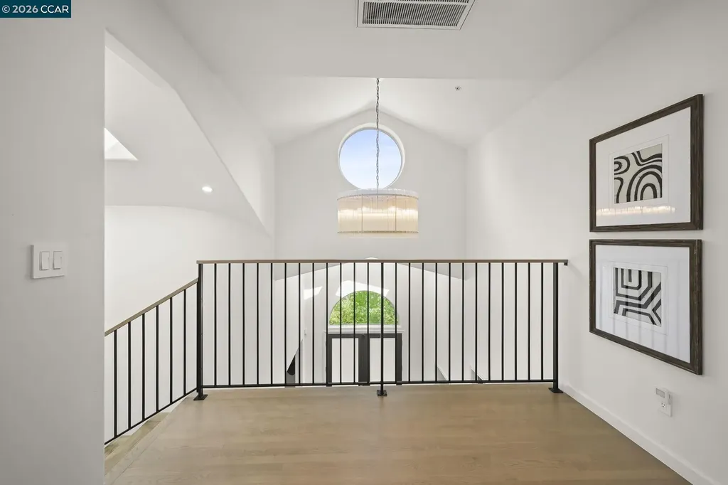 1 Oakview Terrace Orinda CA 94563