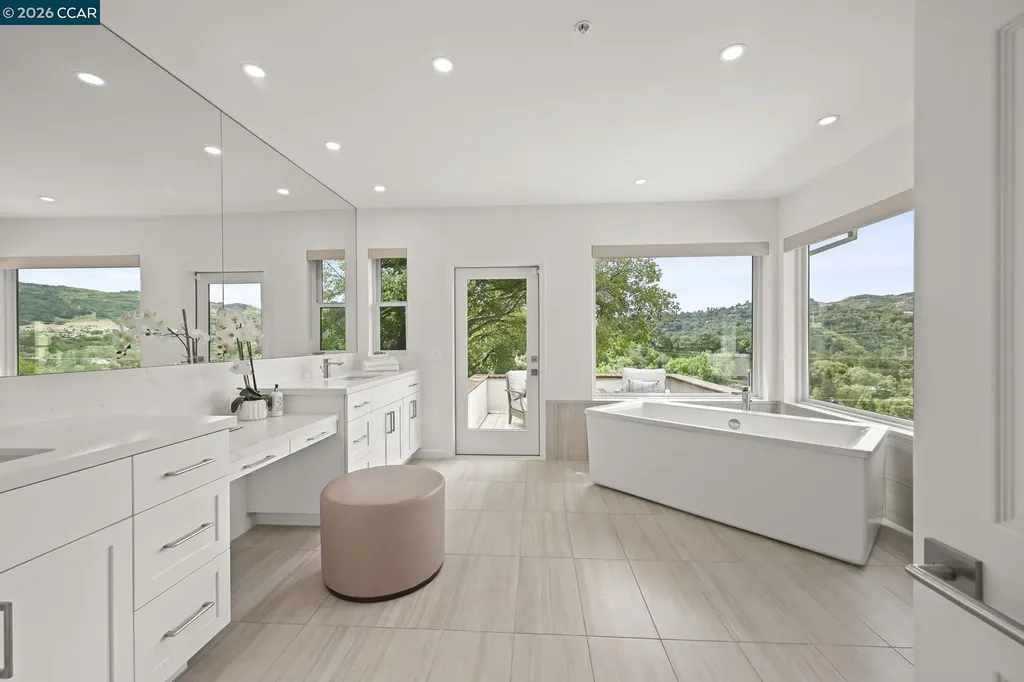 1 Oakview Terrace Orinda CA 94563