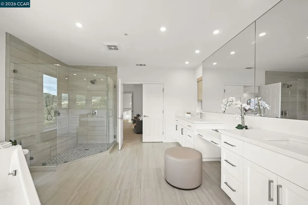1 Oakview Terrace Orinda CA 94563
