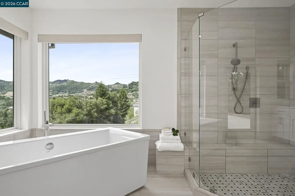1 Oakview Terrace Orinda CA 94563