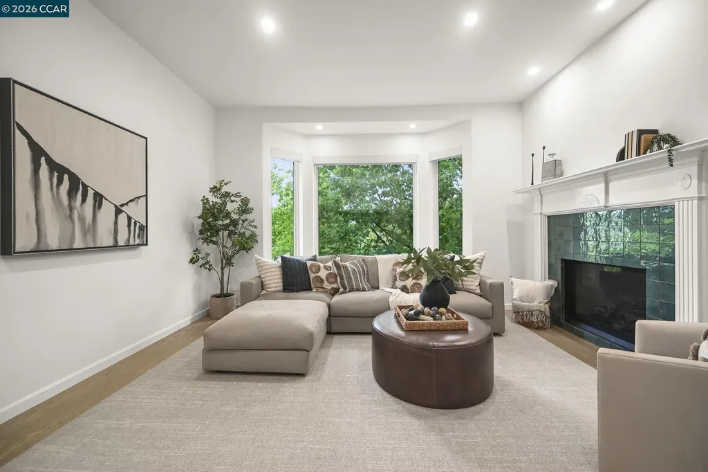 1 Oakview Terrace Orinda CA 94563