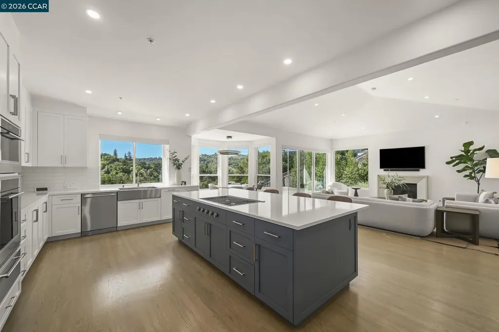1 Oakview Terrace Orinda CA 94563