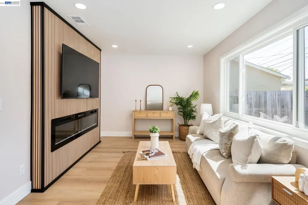 25589 Belhaven Street Hayward CA 94545