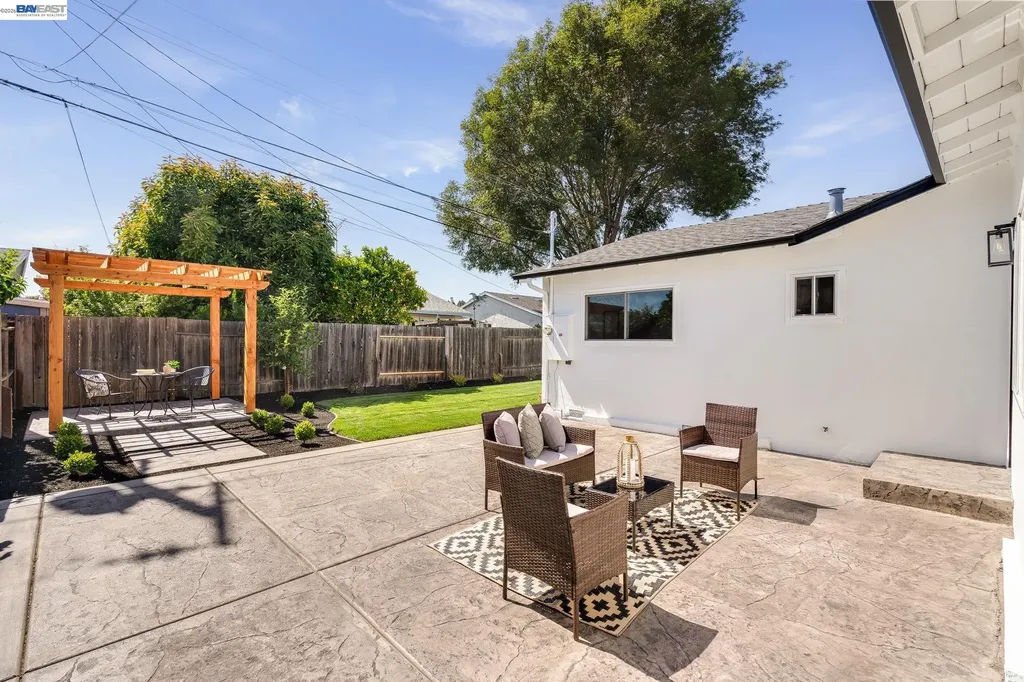 25589 Belhaven Street Hayward CA 94545