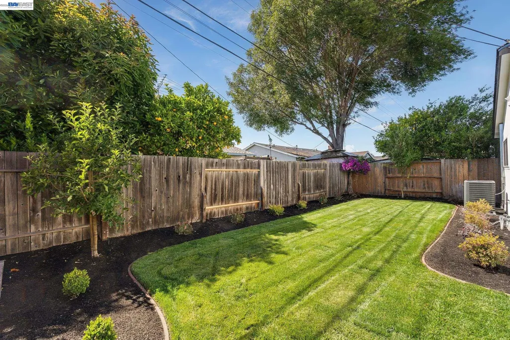 25589 Belhaven Street Hayward CA 94545