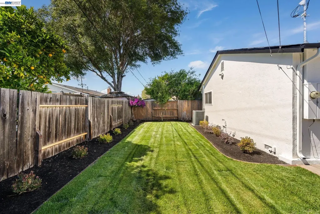 25589 Belhaven Street Hayward CA 94545