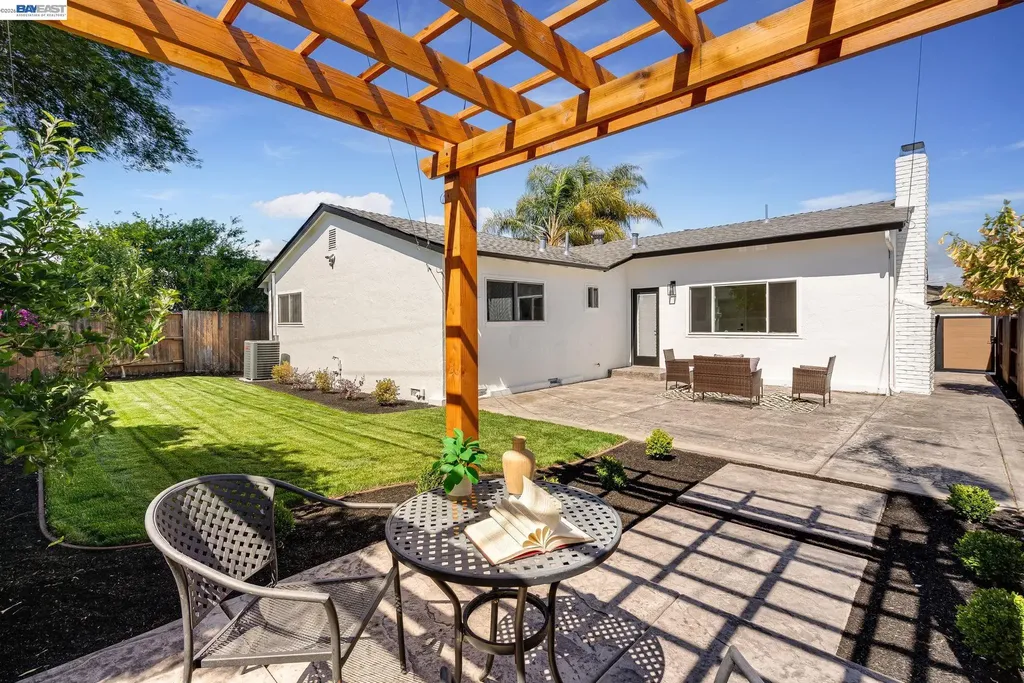 25589 Belhaven Street Hayward CA 94545