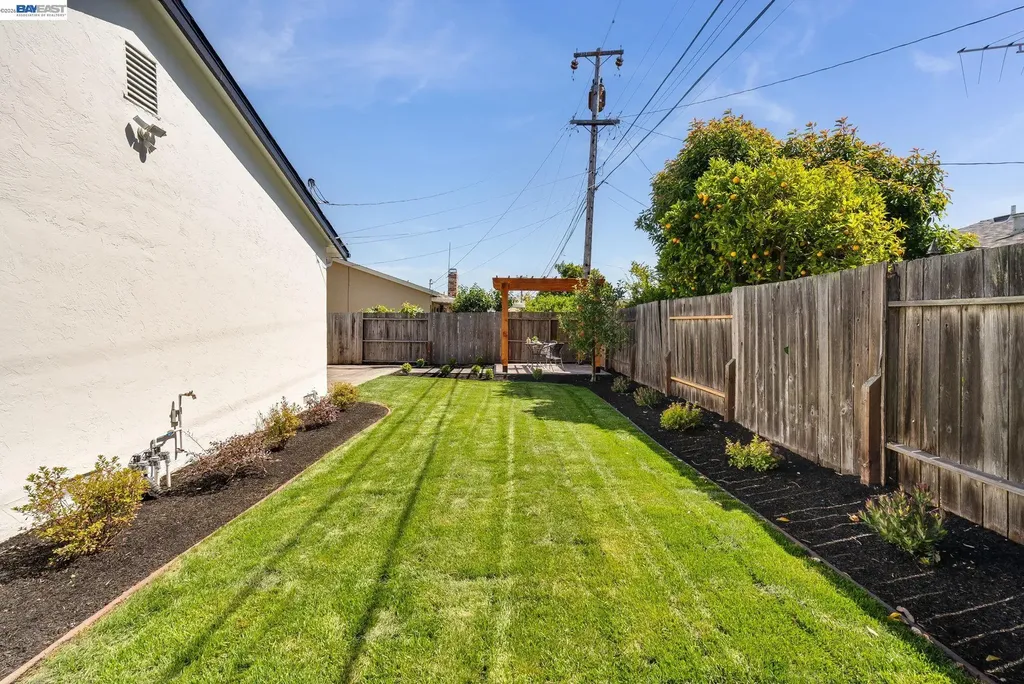 25589 Belhaven Street Hayward CA 94545