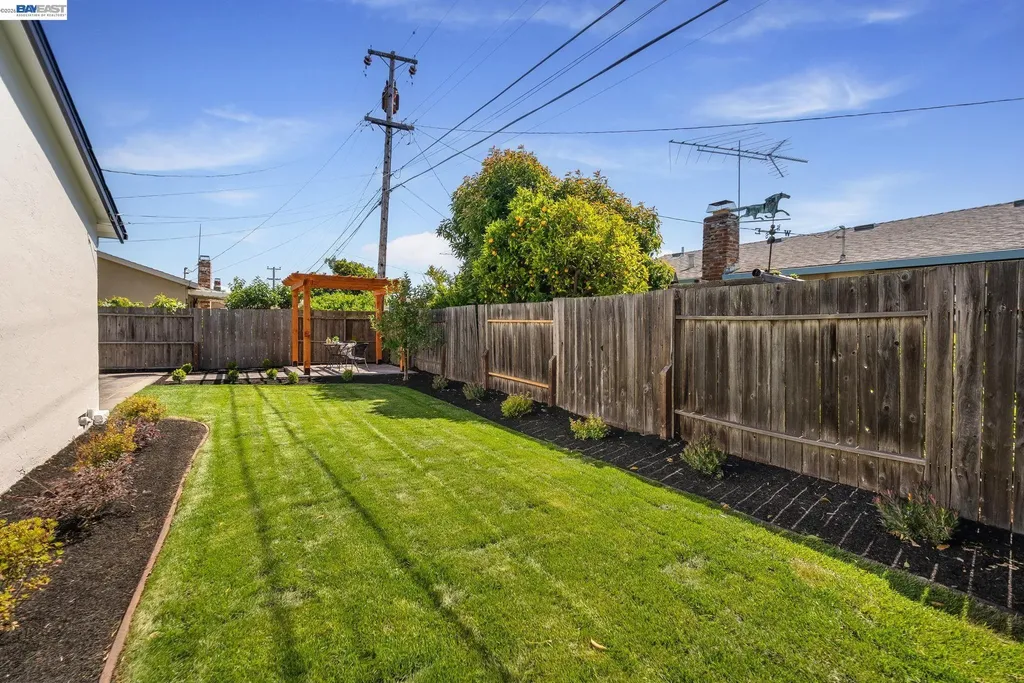 25589 Belhaven Street Hayward CA 94545