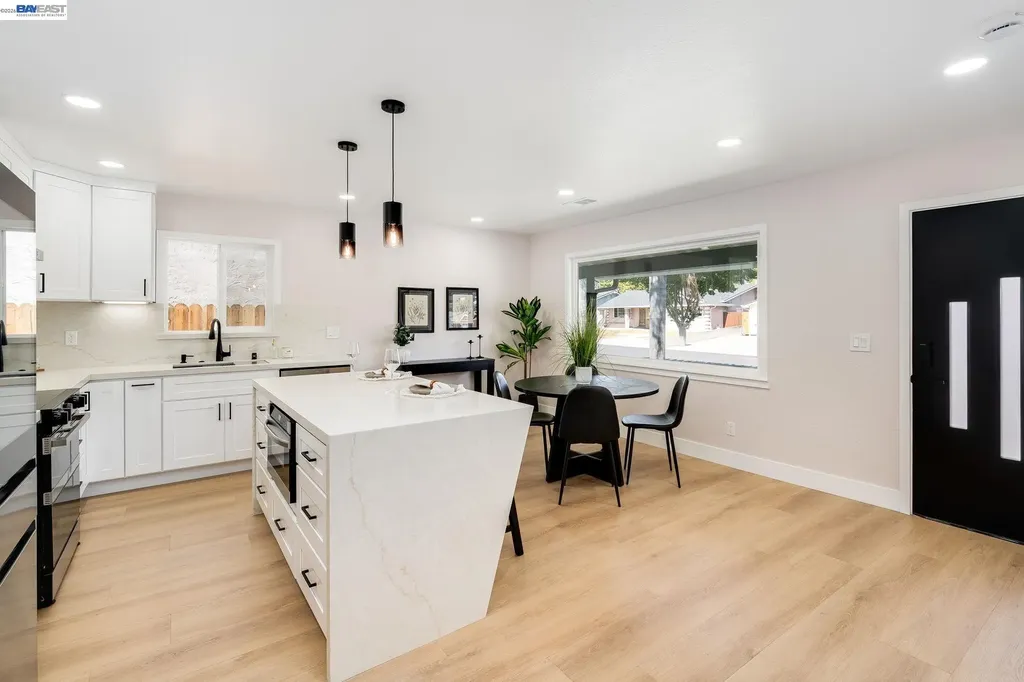 25589 Belhaven Street Hayward CA 94545