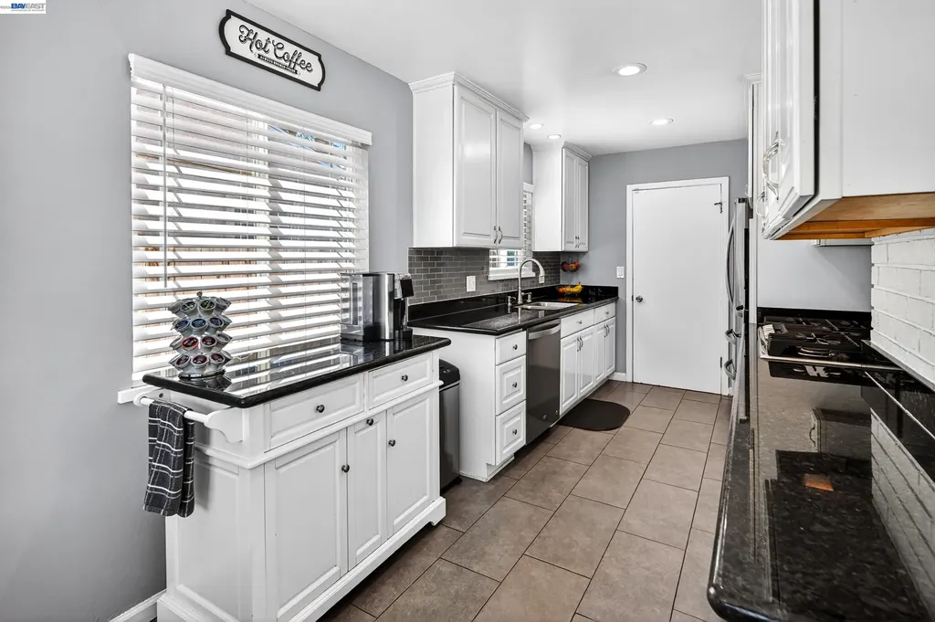 1640 Via Escondido San Lorenzo CA 94580