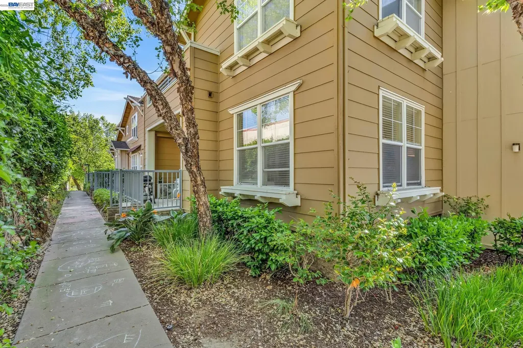 1473 Tucker Street Oakland CA 94603