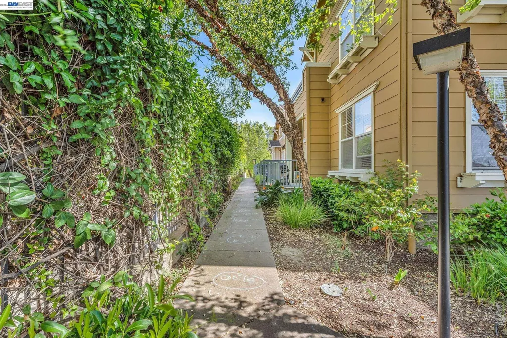 1473 Tucker Street Oakland CA 94603