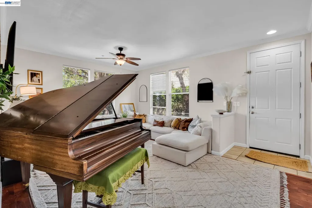 1473 Tucker Street Oakland CA 94603