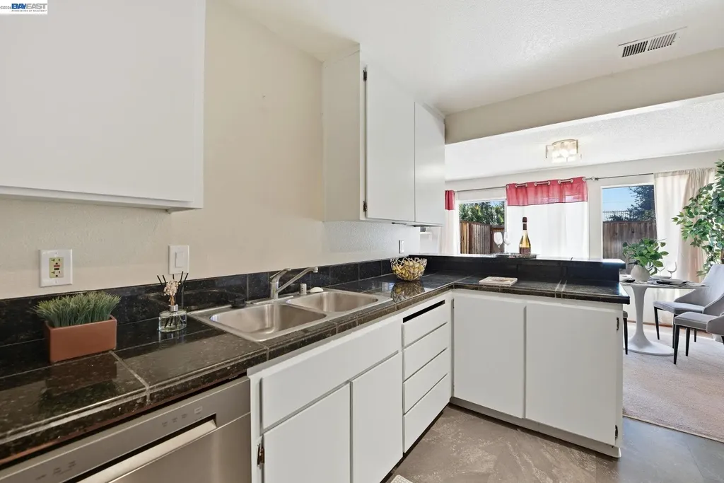 27773 Pistachio Court Hayward CA 94544